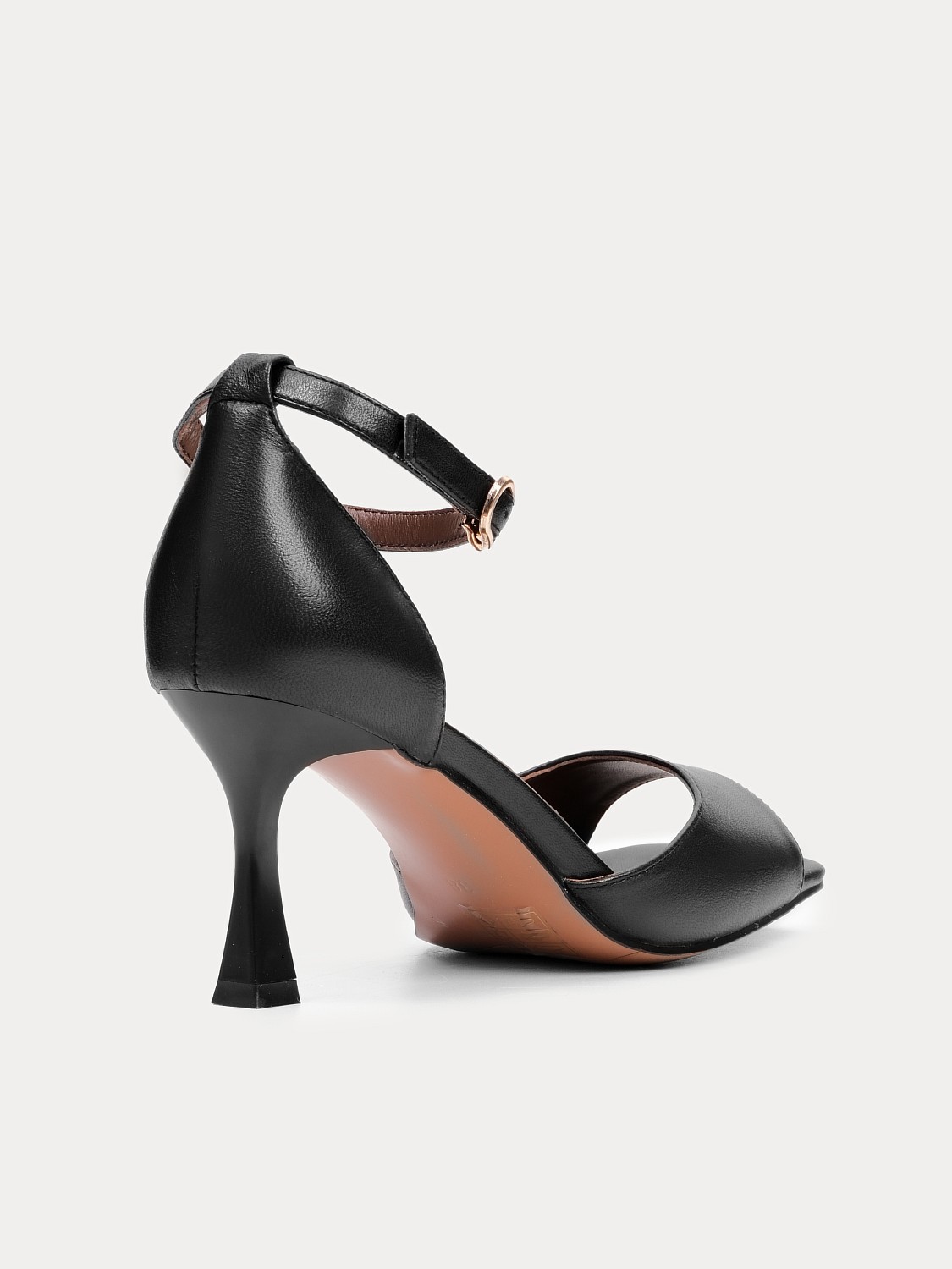 Босоножки (P110-799)